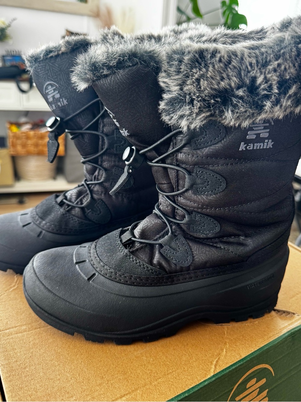 Kamik Black Faux-Fur Trim Waterproof Lace-Closure Winter Boots